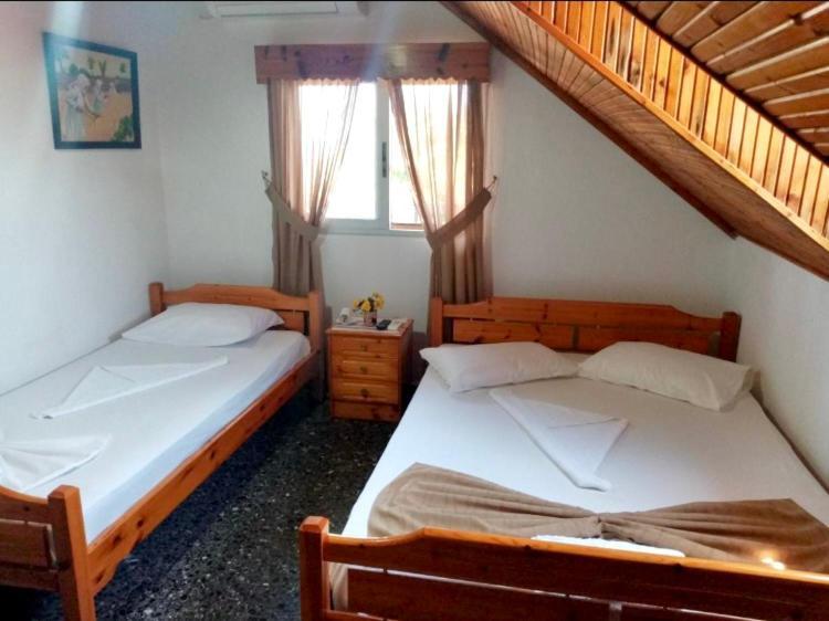 Villa Magda Vrasná Buitenkant foto